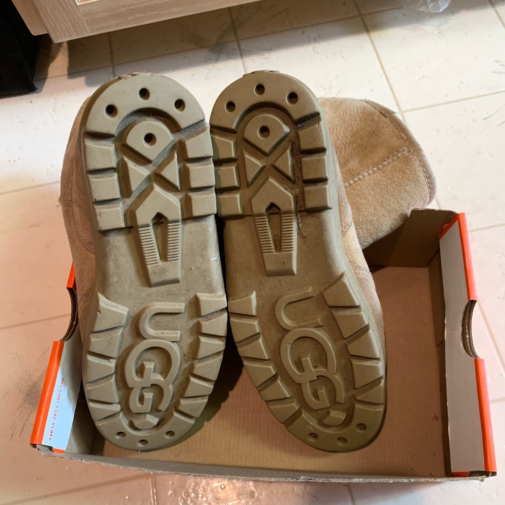 Ugg boots women's 9 Tan - Picture 5 of 10